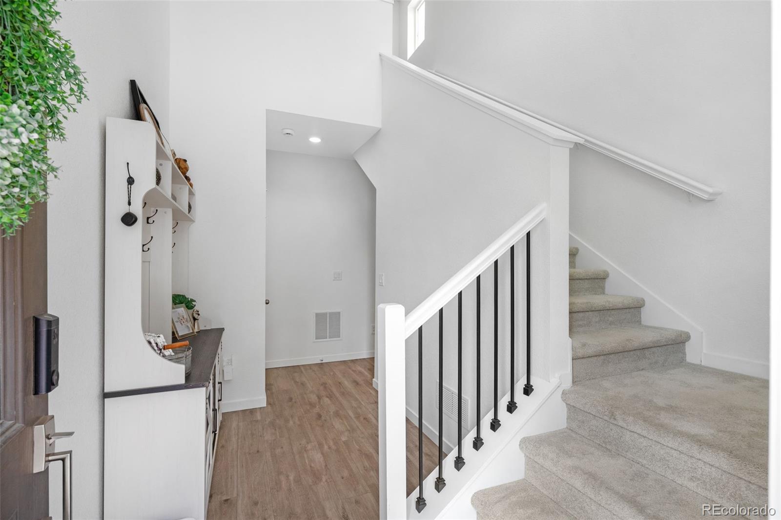 MLS Image #2 for 1982 s fultondale court,aurora, Colorado