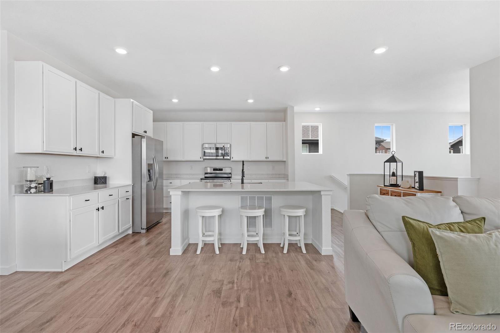 MLS Image #5 for 1982 s fultondale court,aurora, Colorado