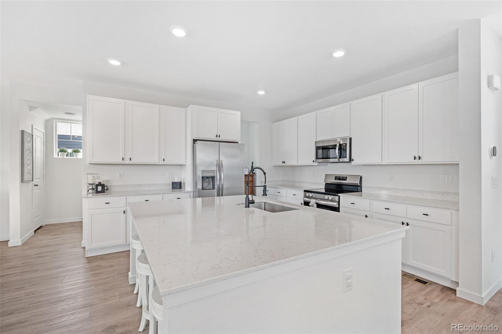 MLS Image #7 for 1982 s fultondale court,aurora, Colorado