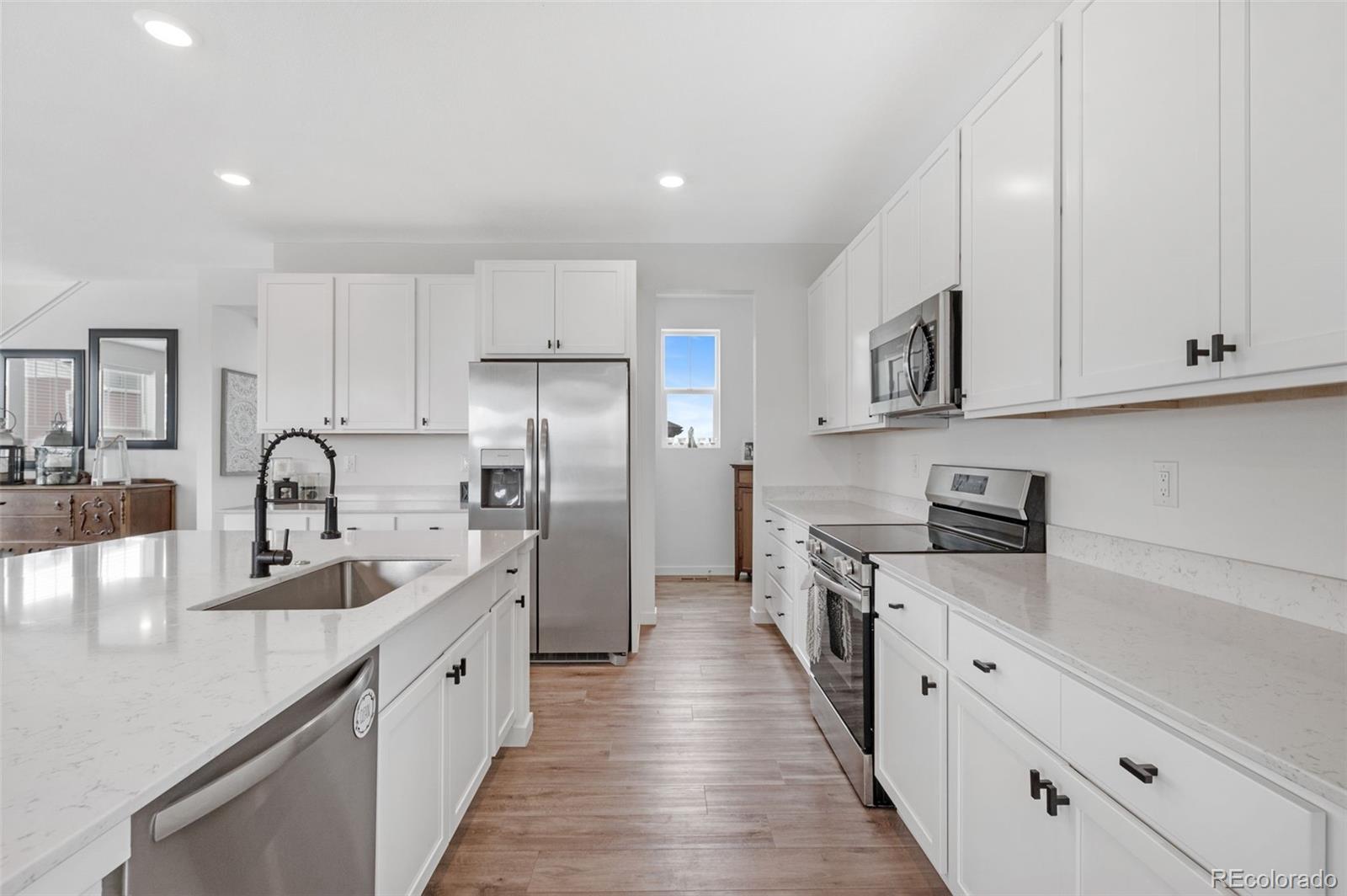 MLS Image #8 for 1982 s fultondale court,aurora, Colorado