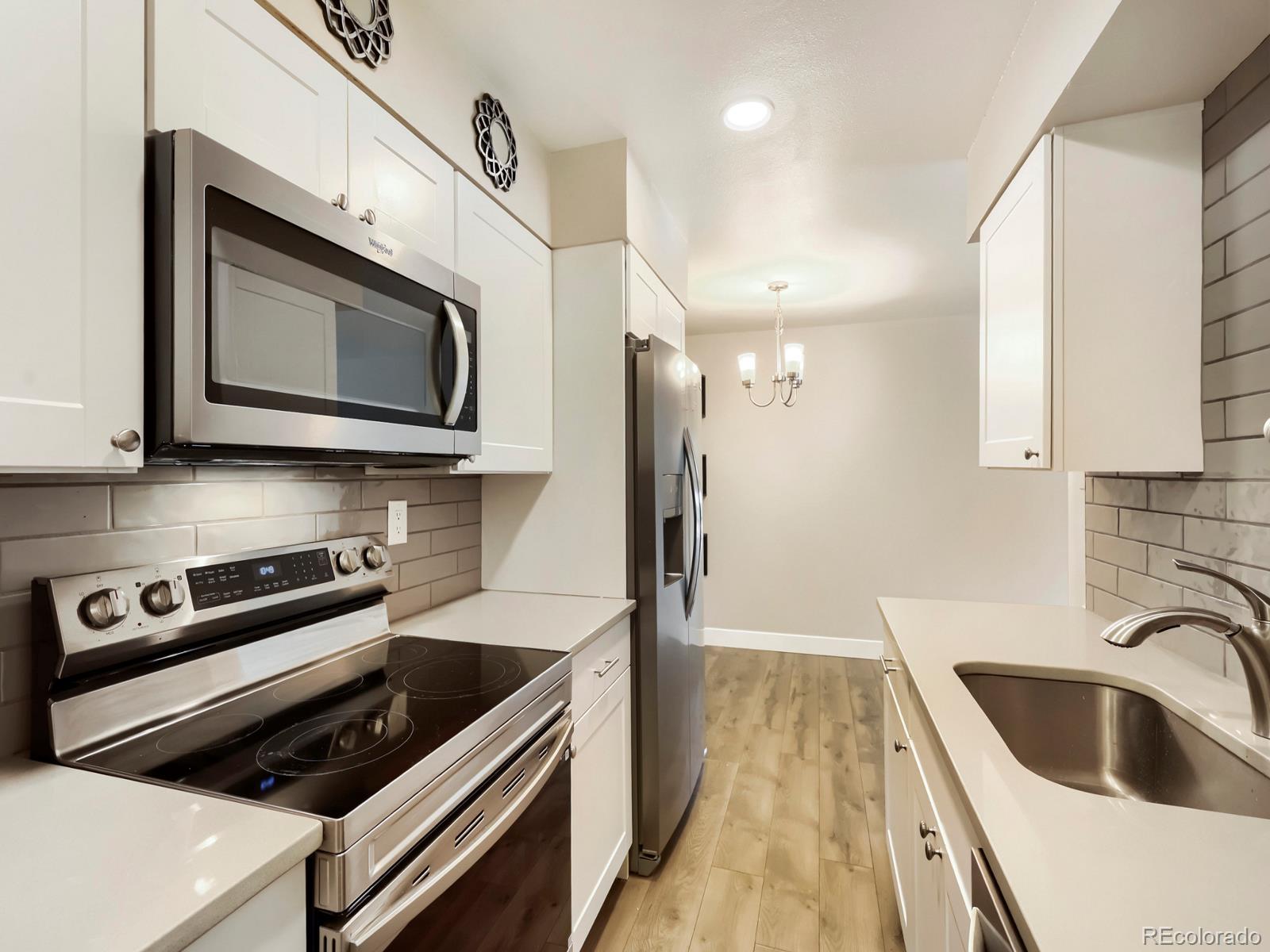 MLS Image #2 for 190 e highline circle 202,centennial, Colorado