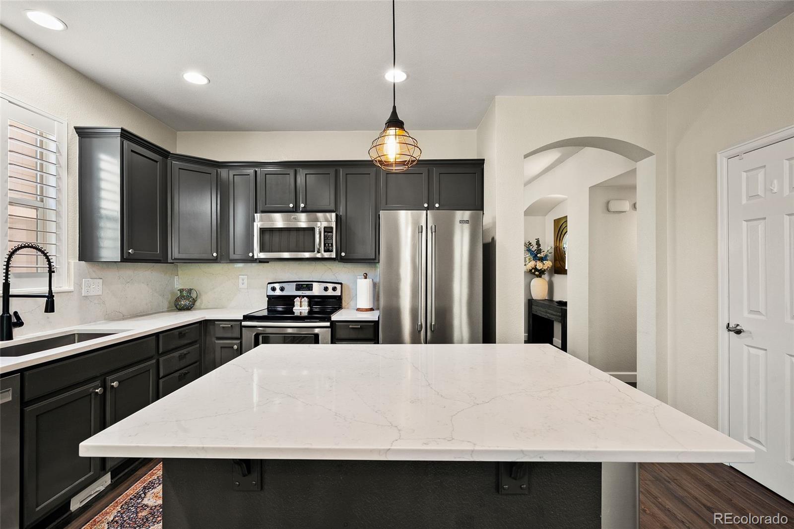 MLS Image #3 for 27173 e ontario place,aurora, Colorado
