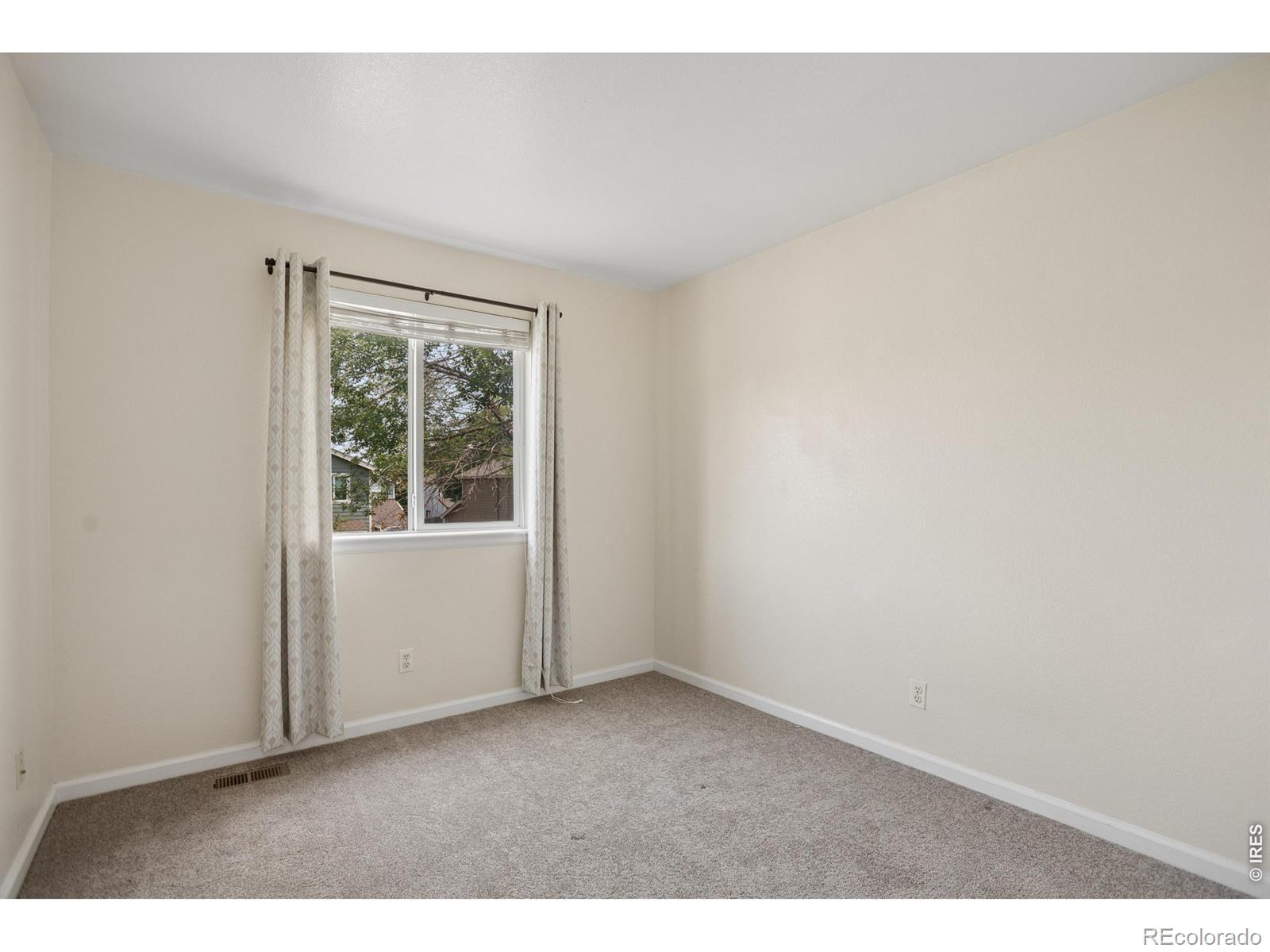 MLS Image #17 for 12582  dale court,broomfield, Colorado