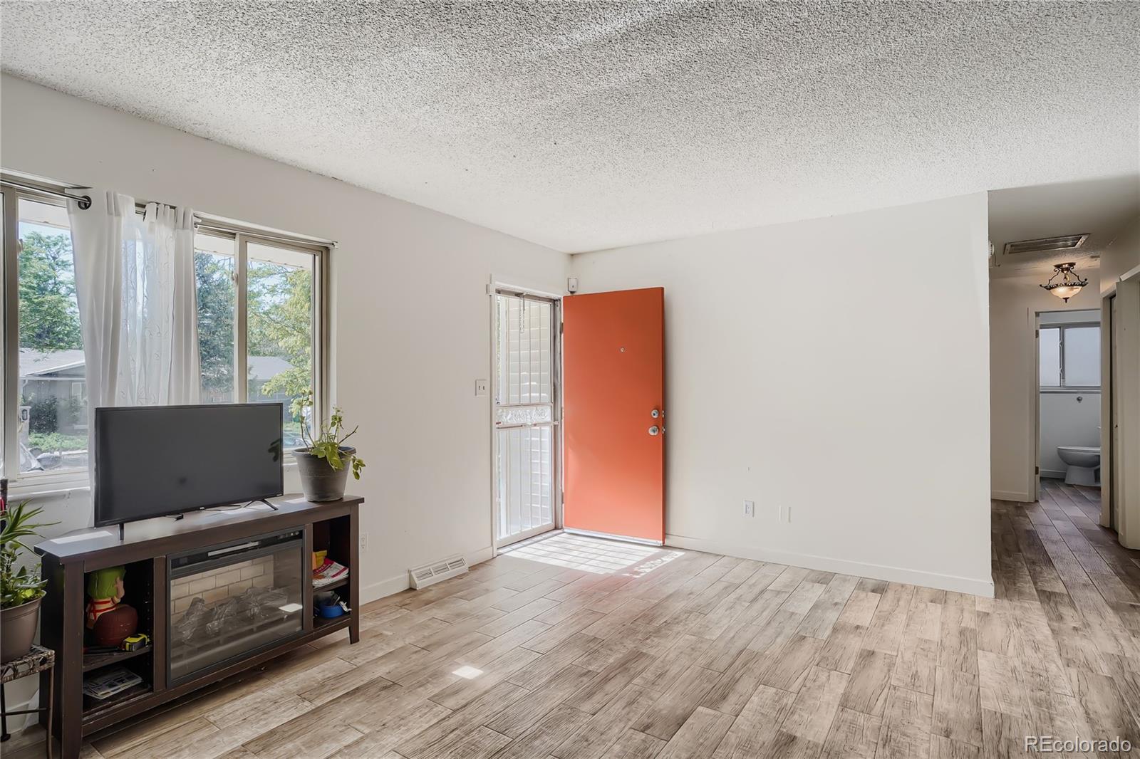 MLS Image #4 for 1236  olathe street,aurora, Colorado