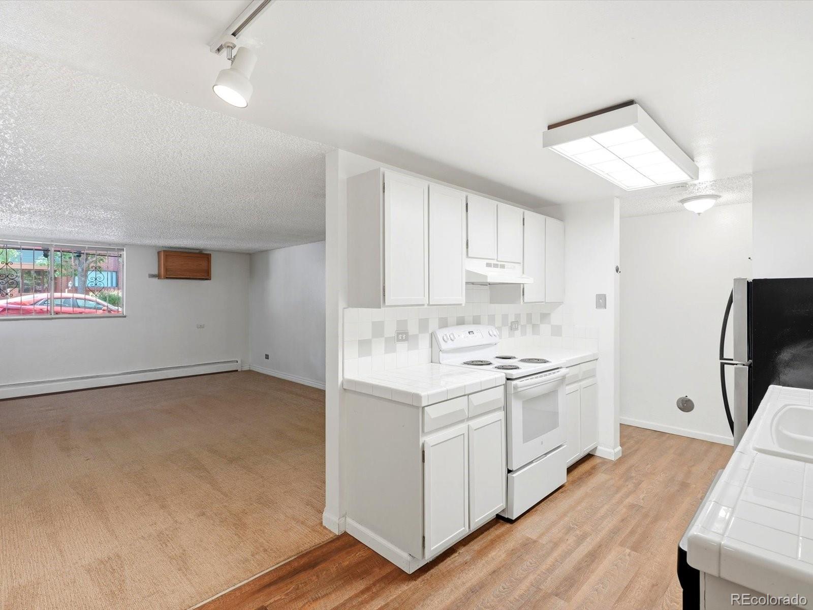MLS Image #3 for 701 n pearl street,denver, Colorado