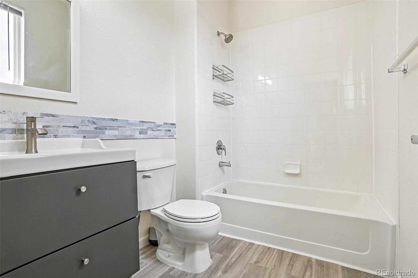 MLS Image #15 for 84  spruce street,denver, Colorado