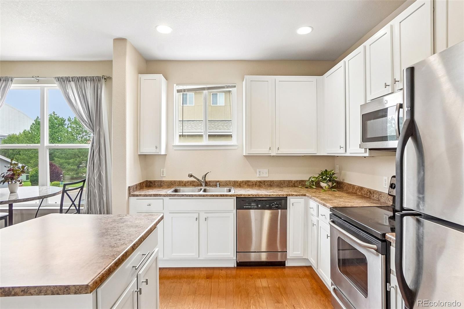 MLS Image #3 for 84  spruce street,denver, Colorado