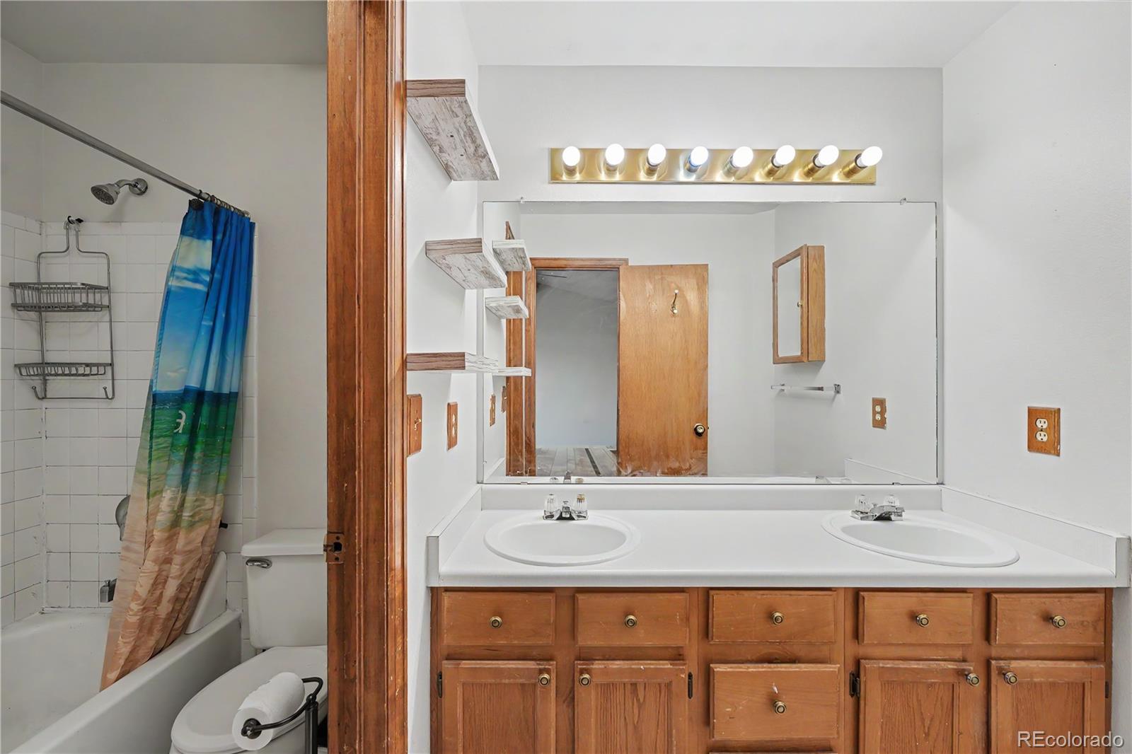 MLS Image #24 for 3843 w temple place,denver, Colorado