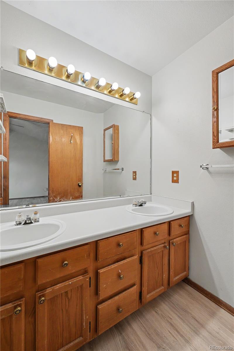 MLS Image #26 for 3843 w temple place,denver, Colorado