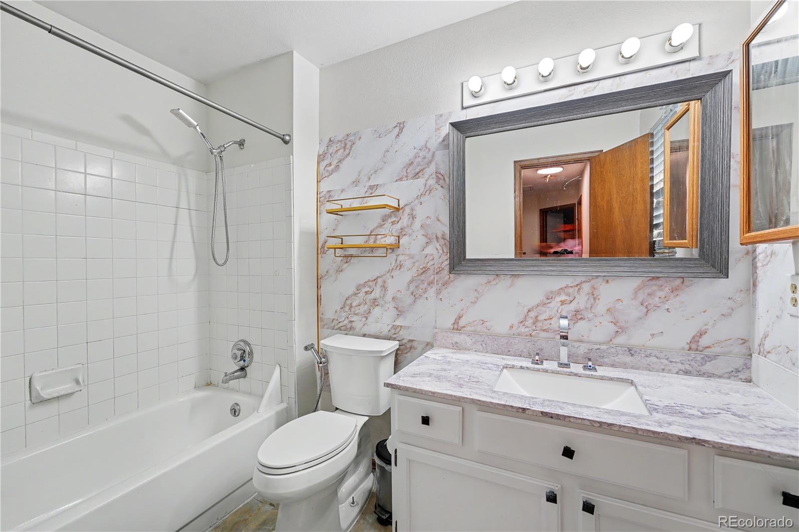 MLS Image #27 for 3843 w temple place,denver, Colorado