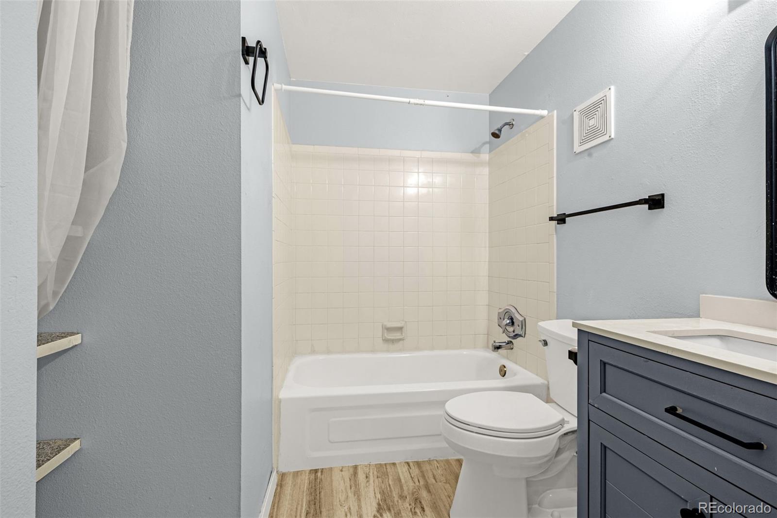 MLS Image #13 for 1760 s pitkin circle b,aurora, Colorado
