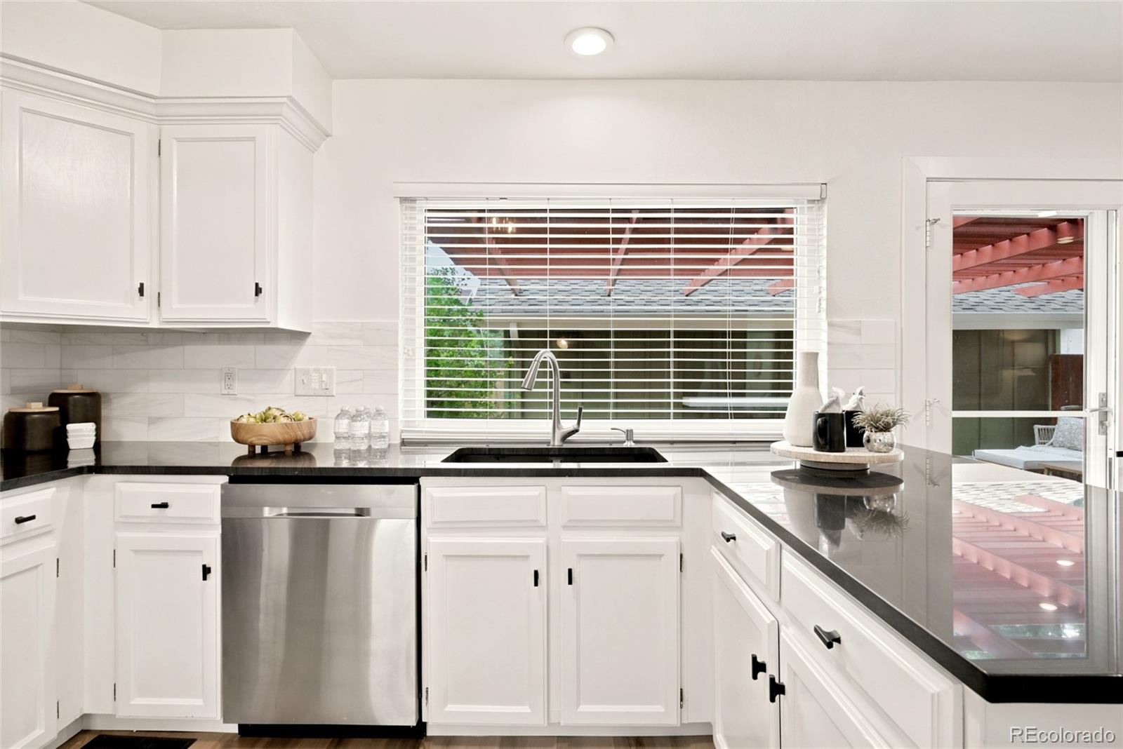 MLS Image #10 for 7572 s rosemary circle,englewood, Colorado