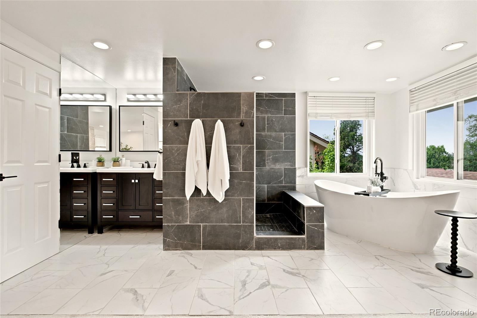 MLS Image #17 for 7572 s rosemary circle,englewood, Colorado