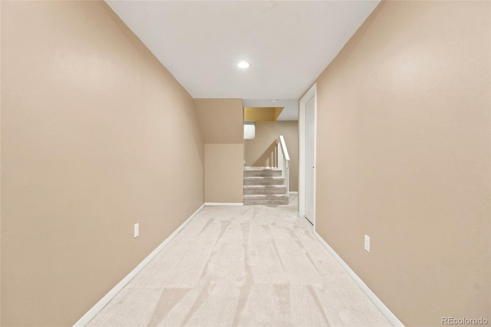 MLS Image #27 for 7572 s rosemary circle,englewood, Colorado