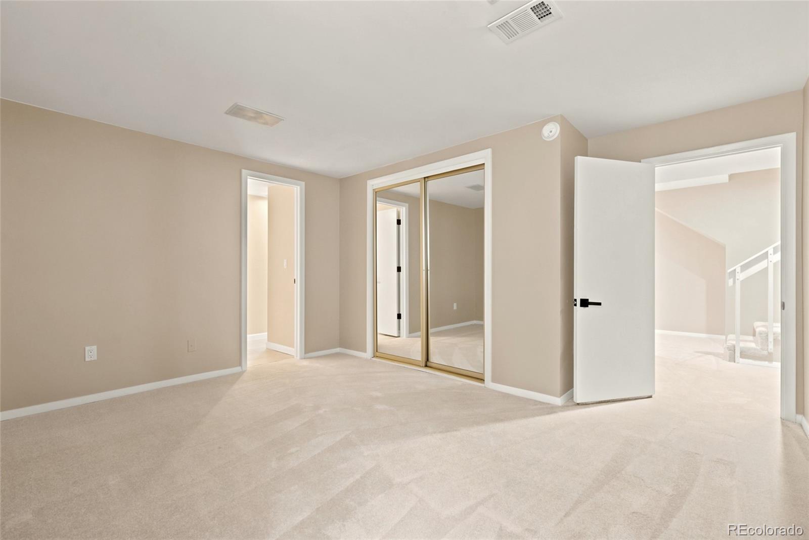 MLS Image #29 for 7572 s rosemary circle,englewood, Colorado