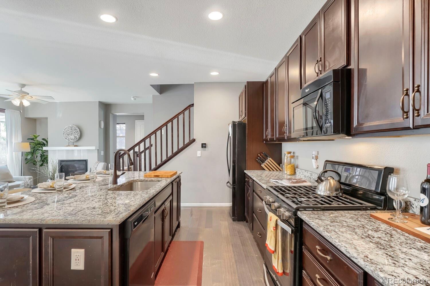 MLS Image #10 for 6977  isabell lane,arvada, Colorado