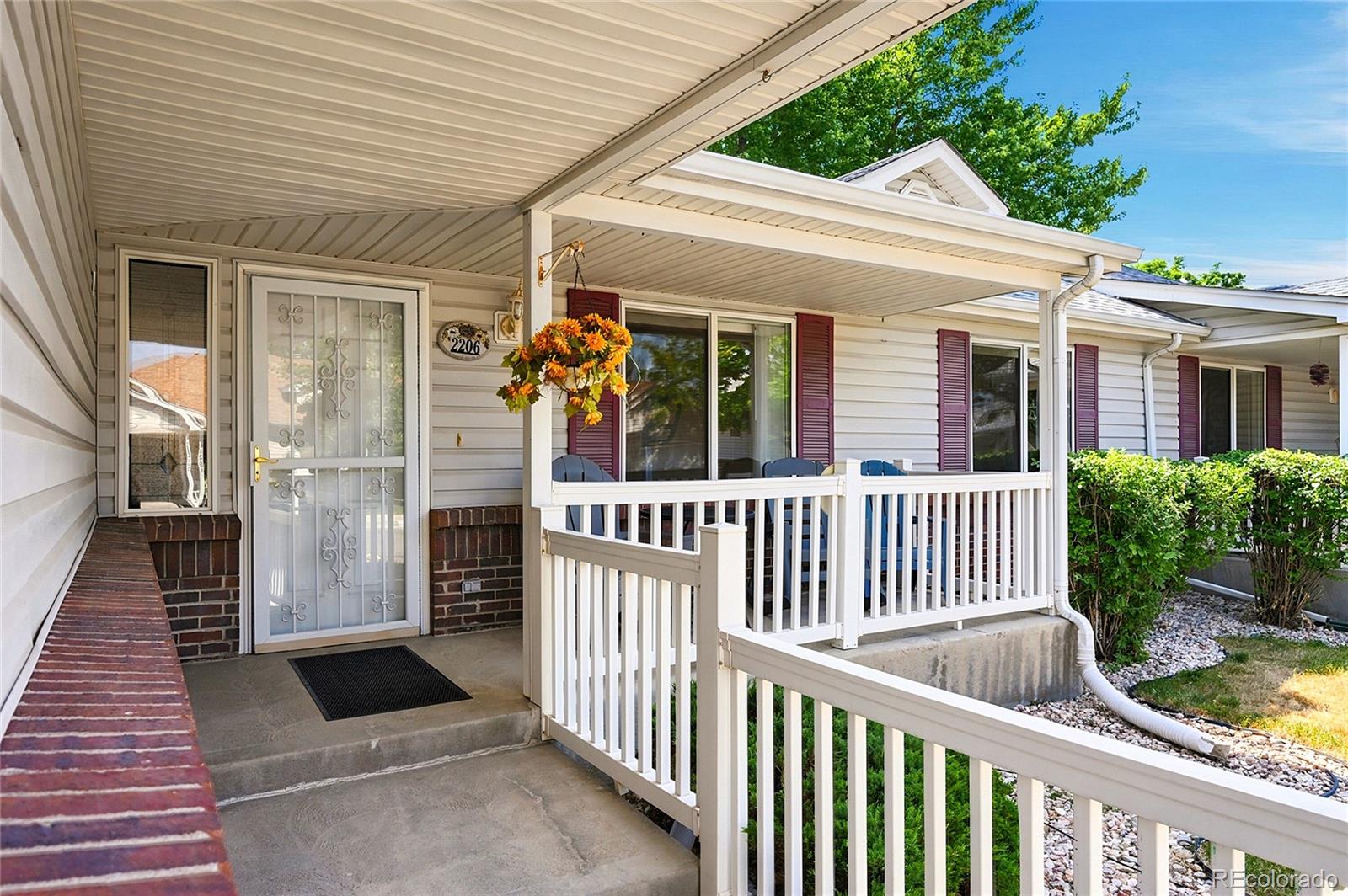 MLS Image #2 for 2206 s iola street,aurora, Colorado