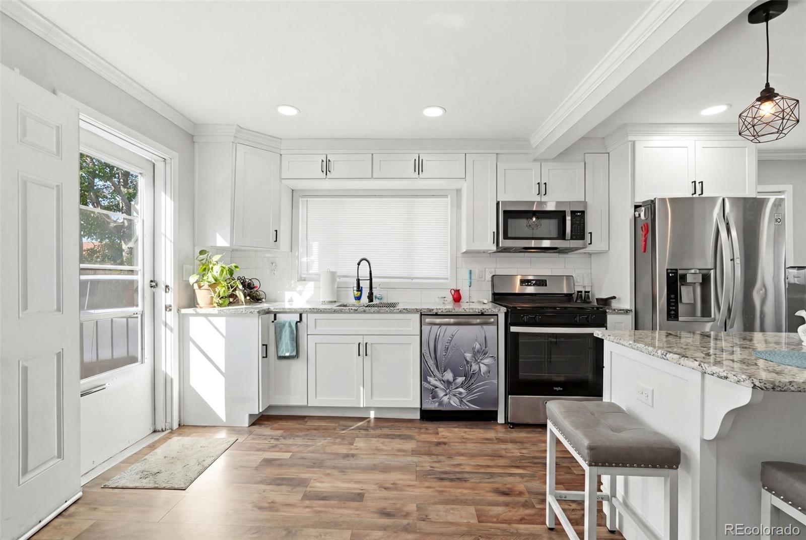 MLS Image #5 for 5820  rose lane,commerce city, Colorado