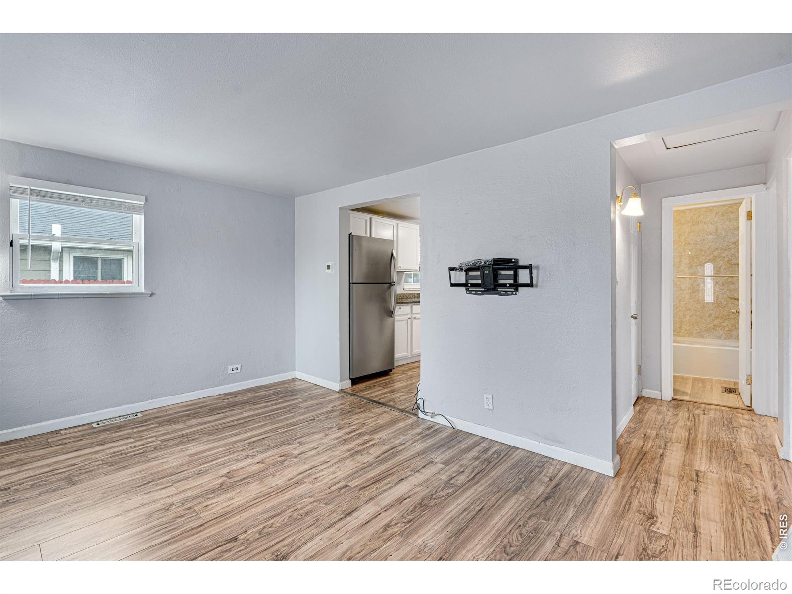 MLS Image #4 for 1301 s wolff street,denver, Colorado