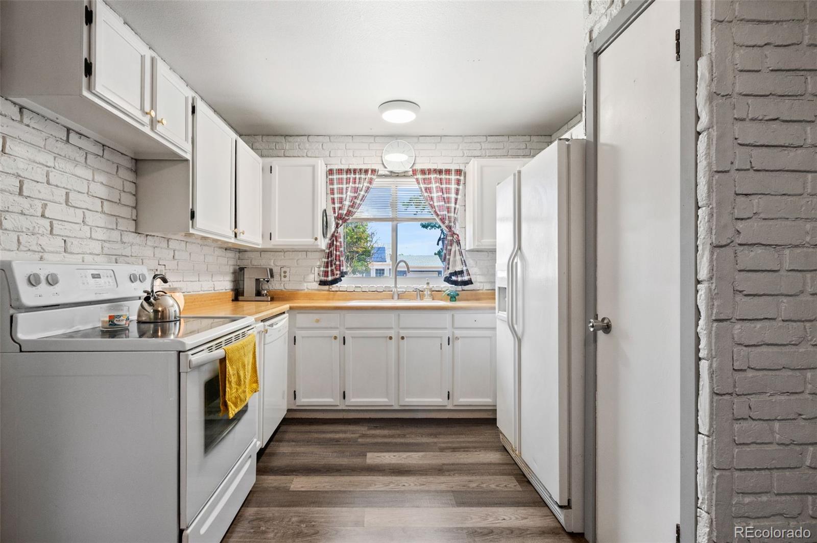 MLS Image #2 for 1927  cathay court,aurora, Colorado