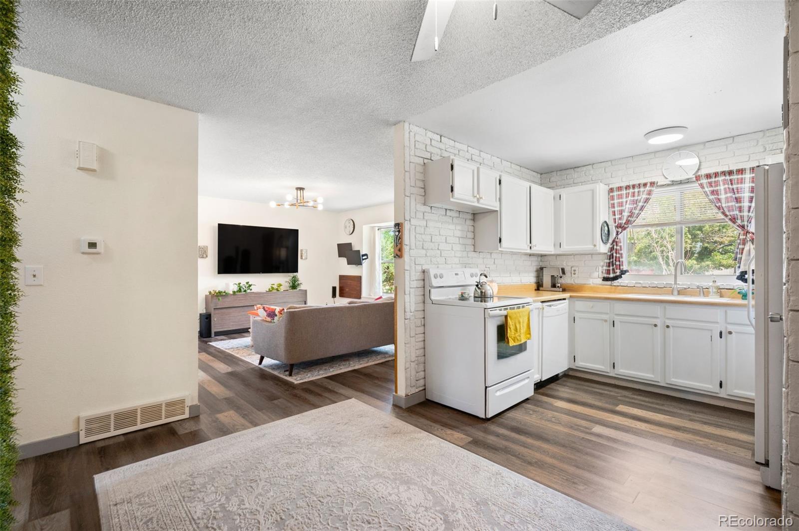 MLS Image #4 for 1927  cathay court,aurora, Colorado