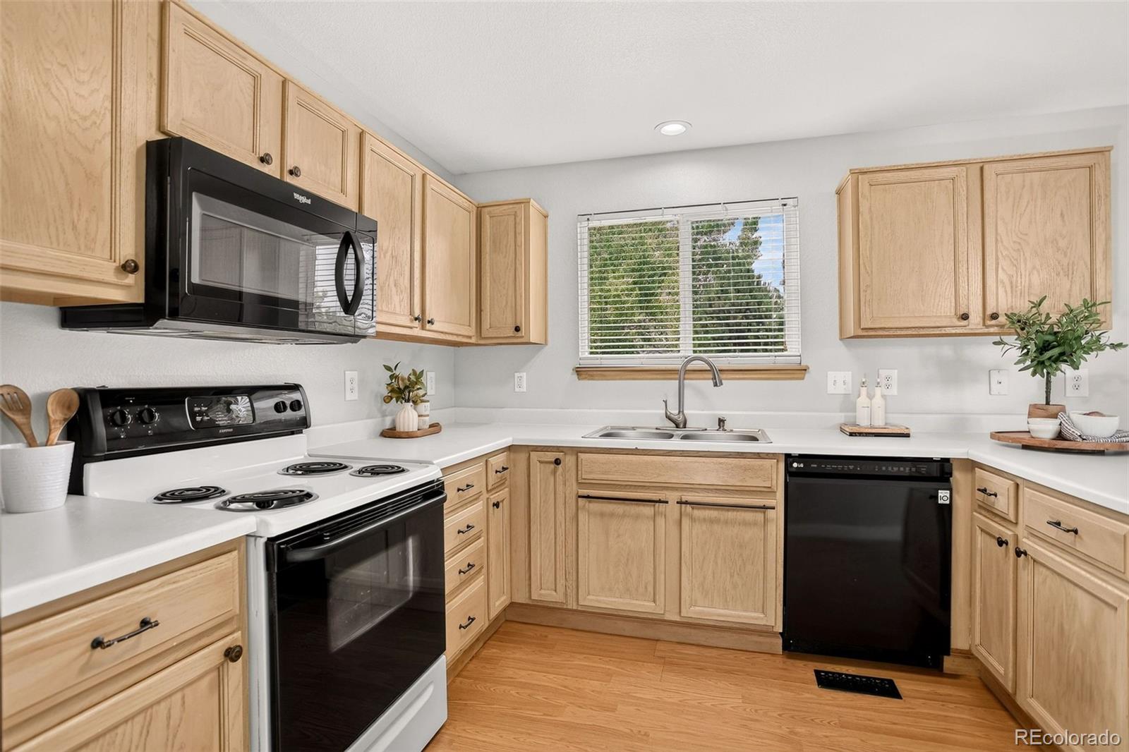 MLS Image #10 for 2389 e 116th place,denver, Colorado