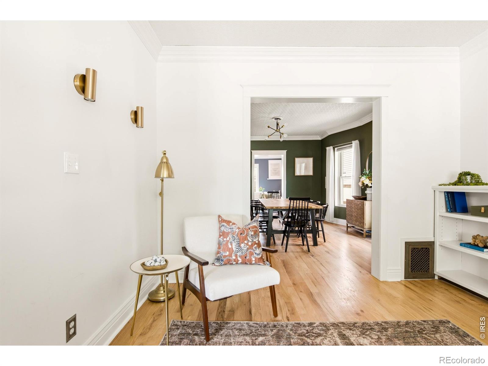 MLS Image #11 for 3015  california street,denver, Colorado