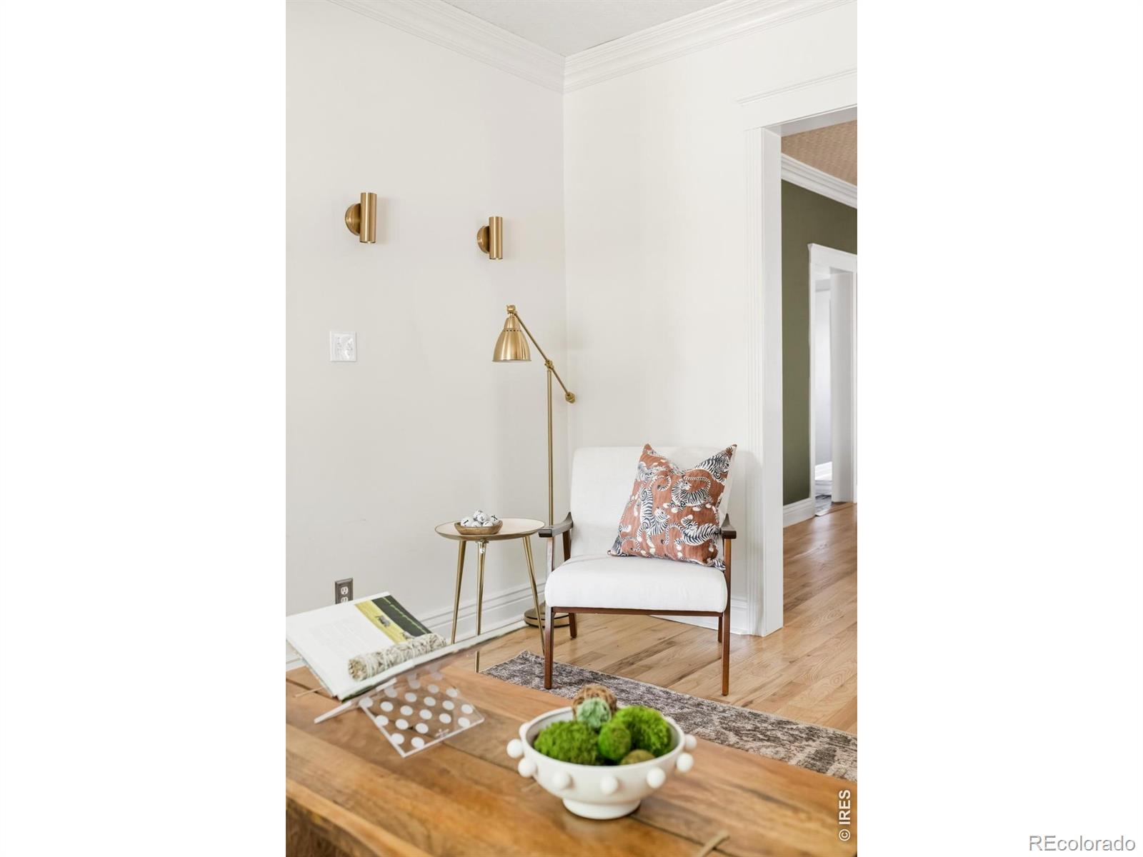 MLS Image #12 for 3015  california street,denver, Colorado