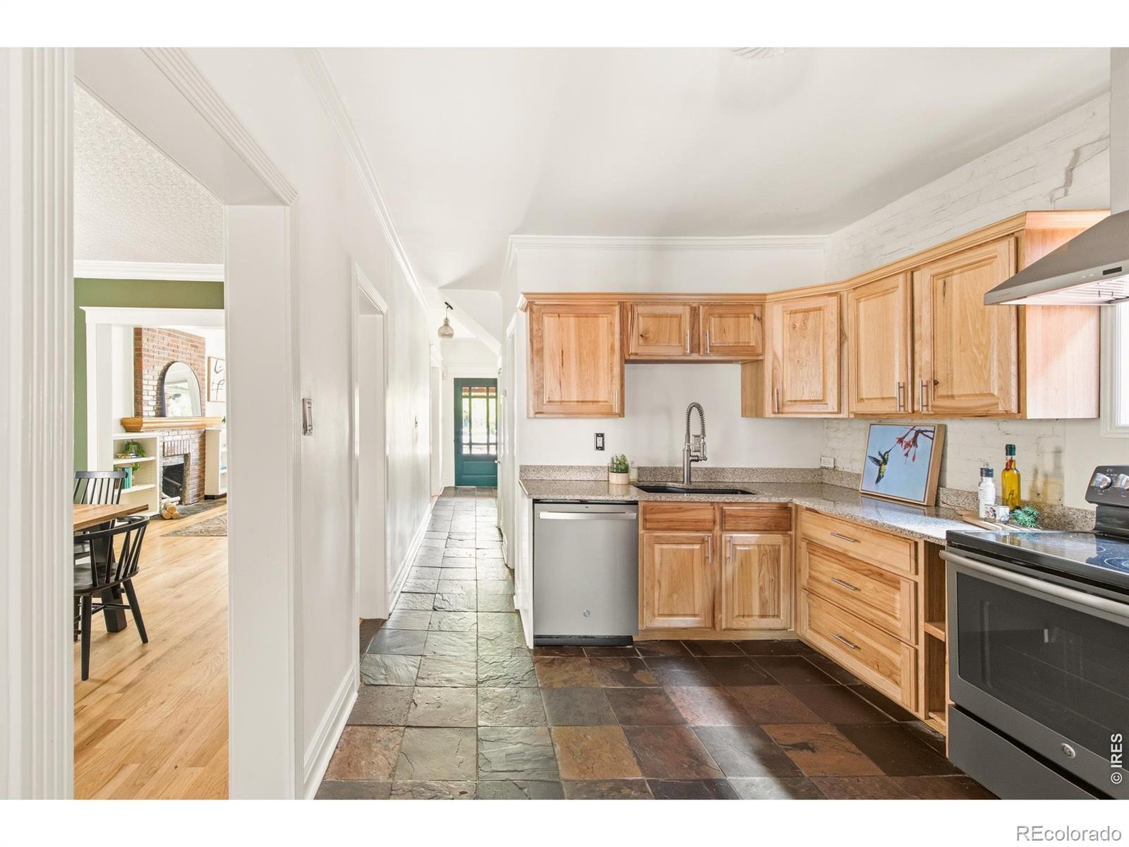 MLS Image #18 for 3015  california street,denver, Colorado