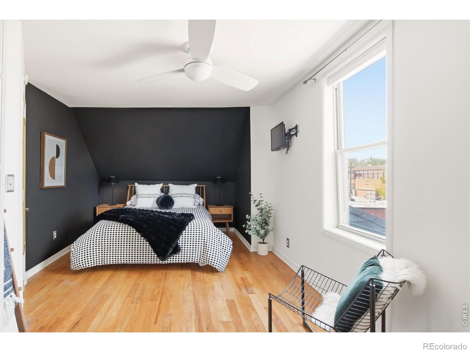 MLS Image #29 for 3015  california street,denver, Colorado