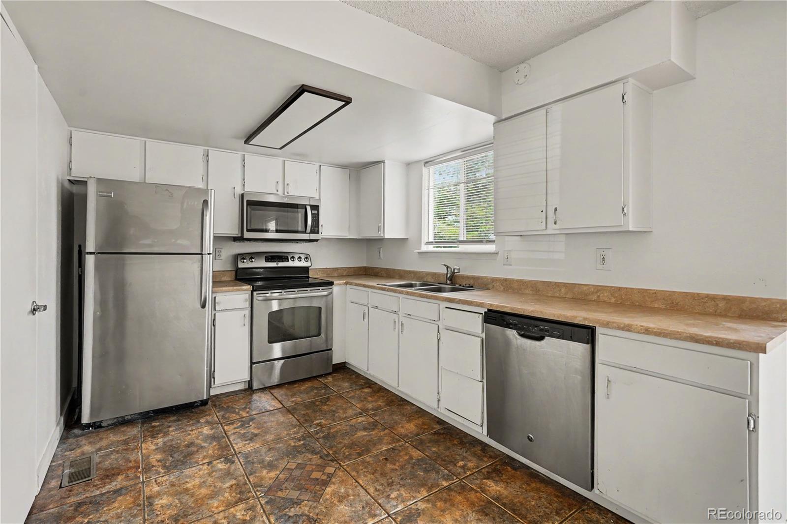MLS Image #7 for 4922 s rifle court,aurora, Colorado