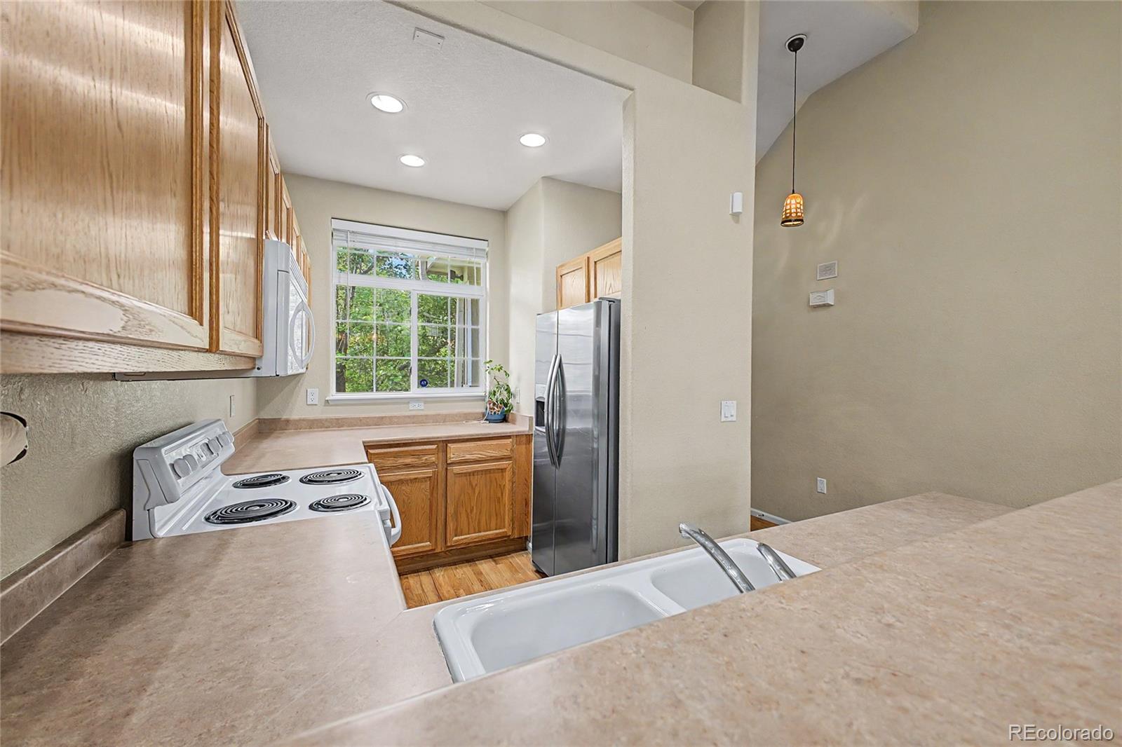 MLS Image #10 for 1415 s dayton court,denver, Colorado