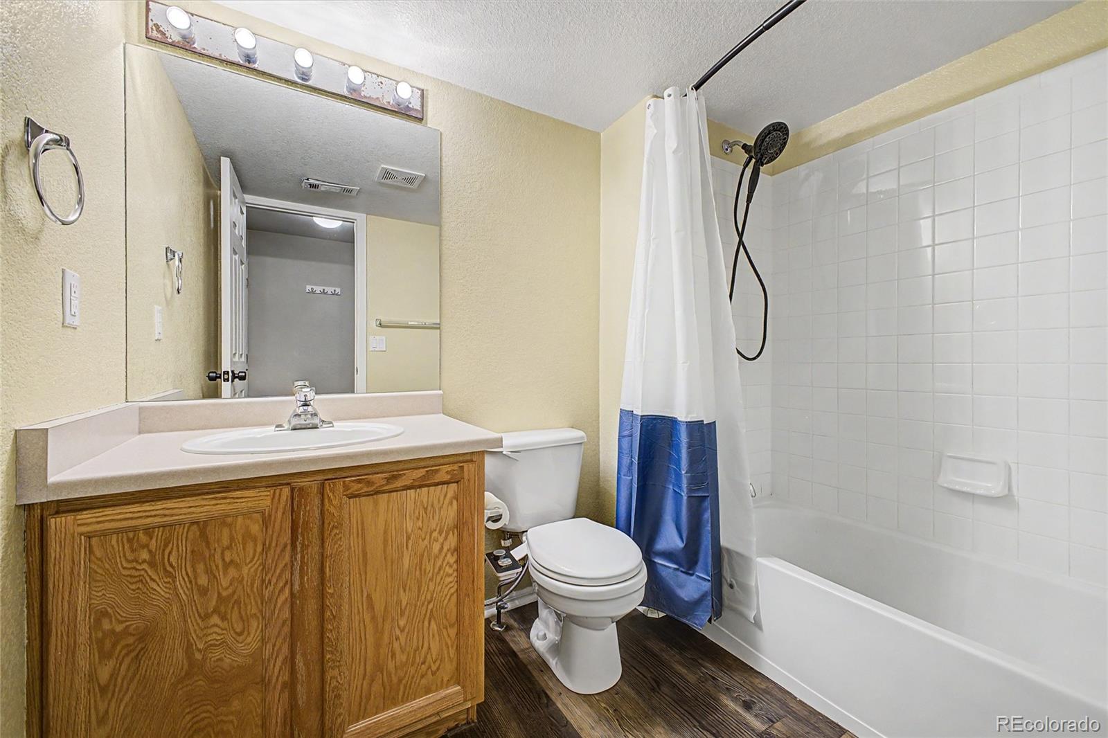 MLS Image #20 for 1415 s dayton court,denver, Colorado
