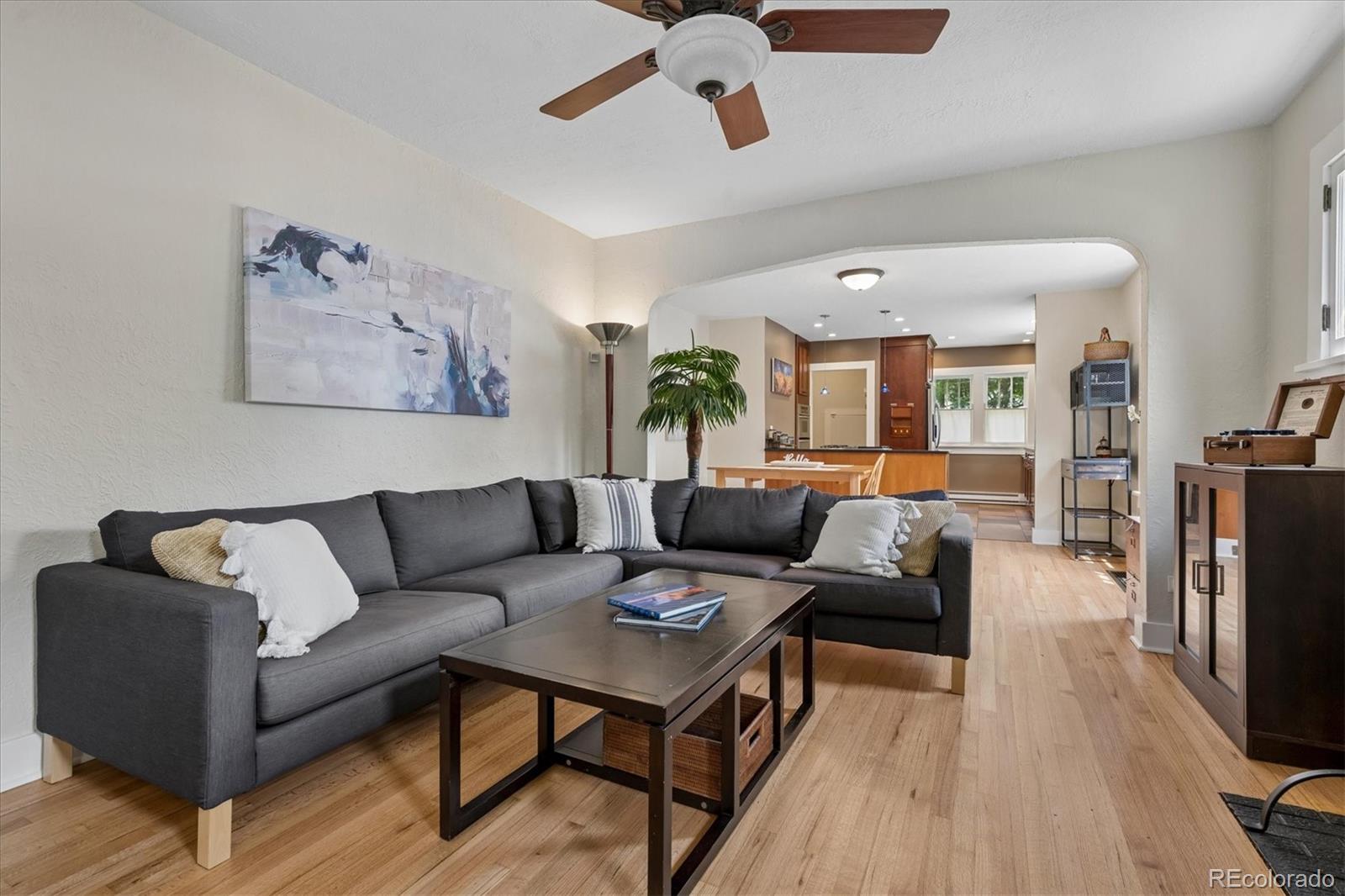 MLS Image #5 for 2340 s franklin street,denver, Colorado