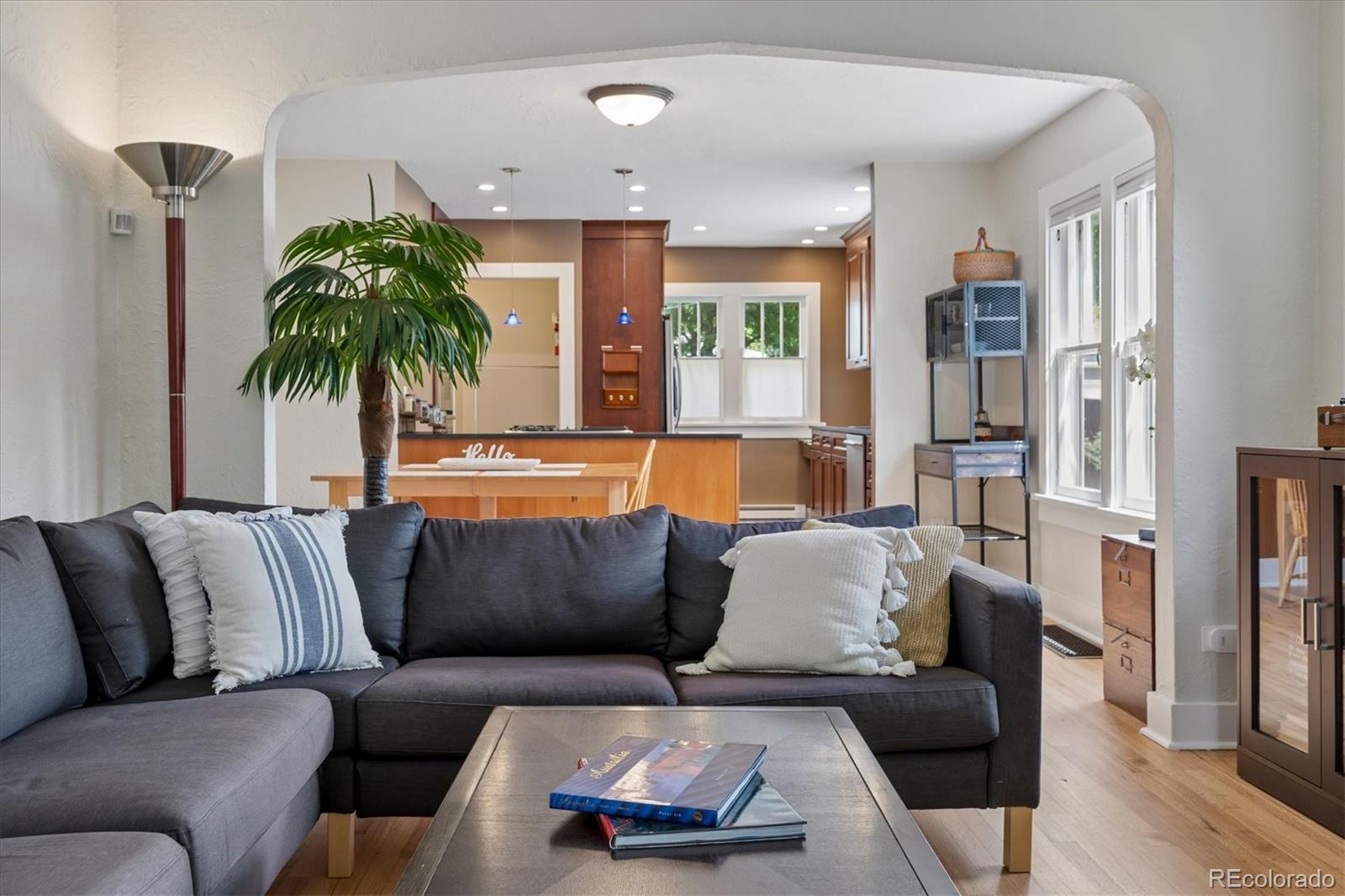 MLS Image #6 for 2340 s franklin street,denver, Colorado