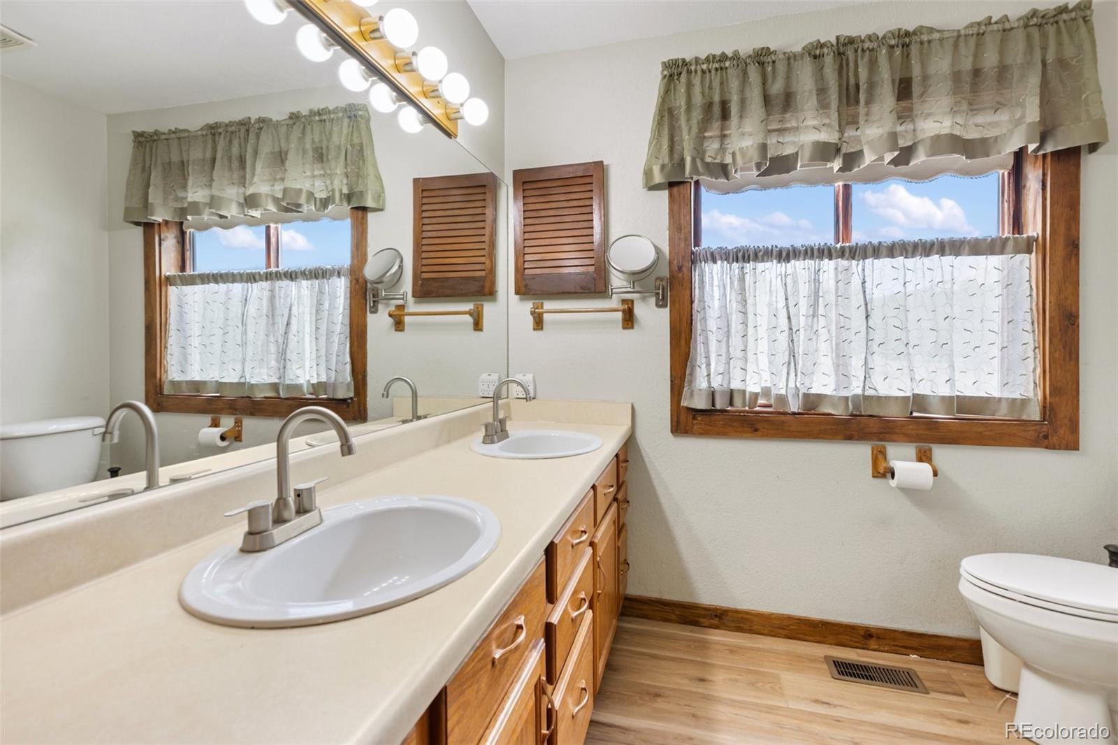 MLS Image #13 for 251  surrey lane,florissant, Colorado