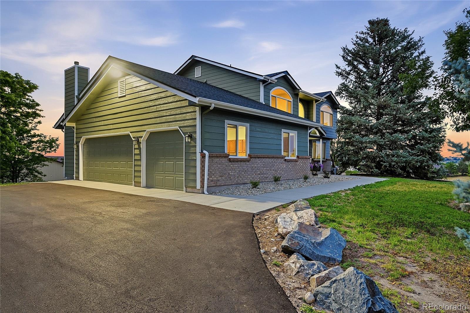 MLS Image #0 for 21879 e davies circle,aurora, Colorado