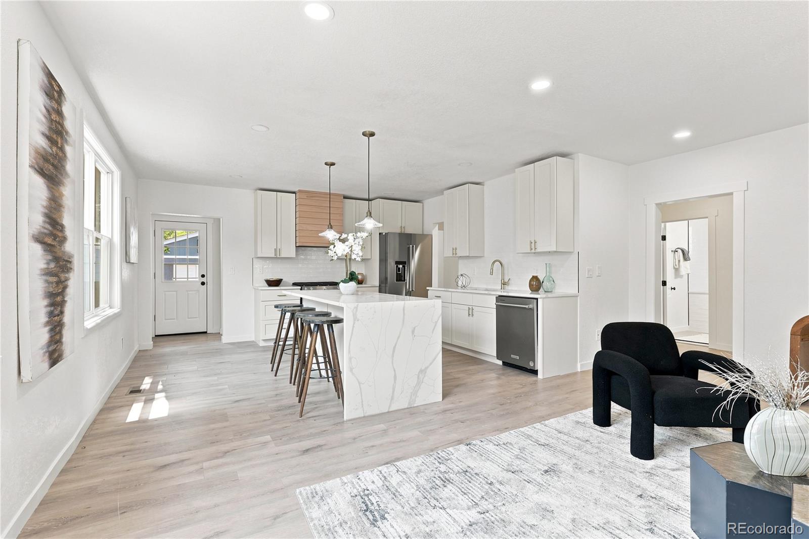 MLS Image #11 for 2055 s williams street,denver, Colorado
