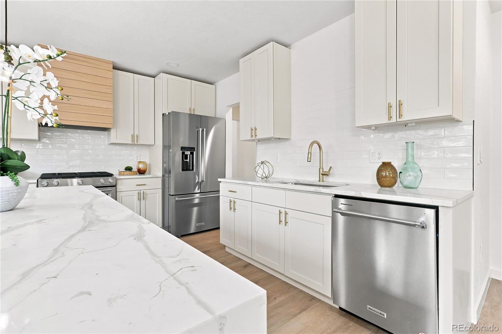 MLS Image #14 for 2055 s williams street,denver, Colorado