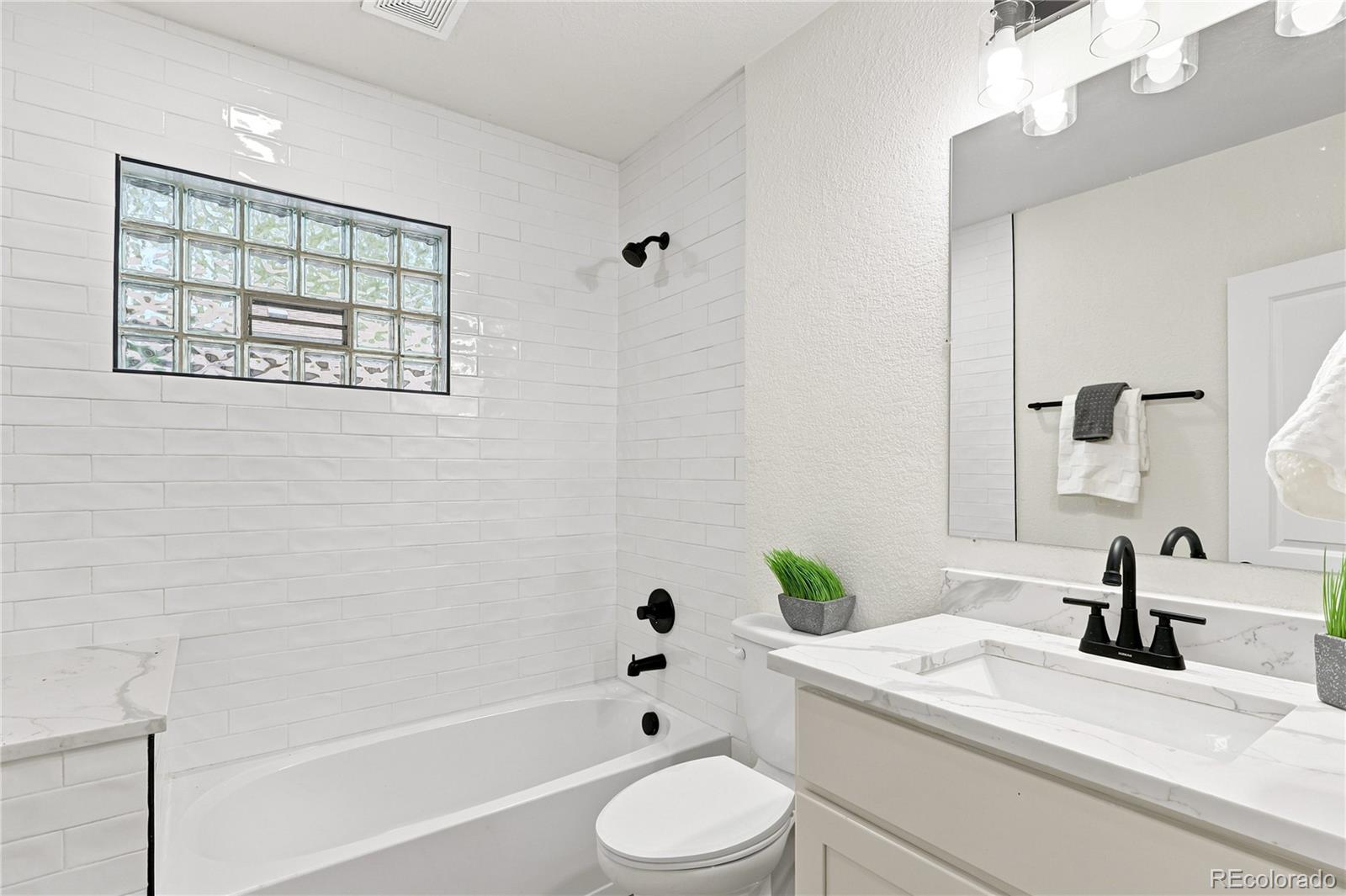 MLS Image #22 for 2055 s williams street,denver, Colorado