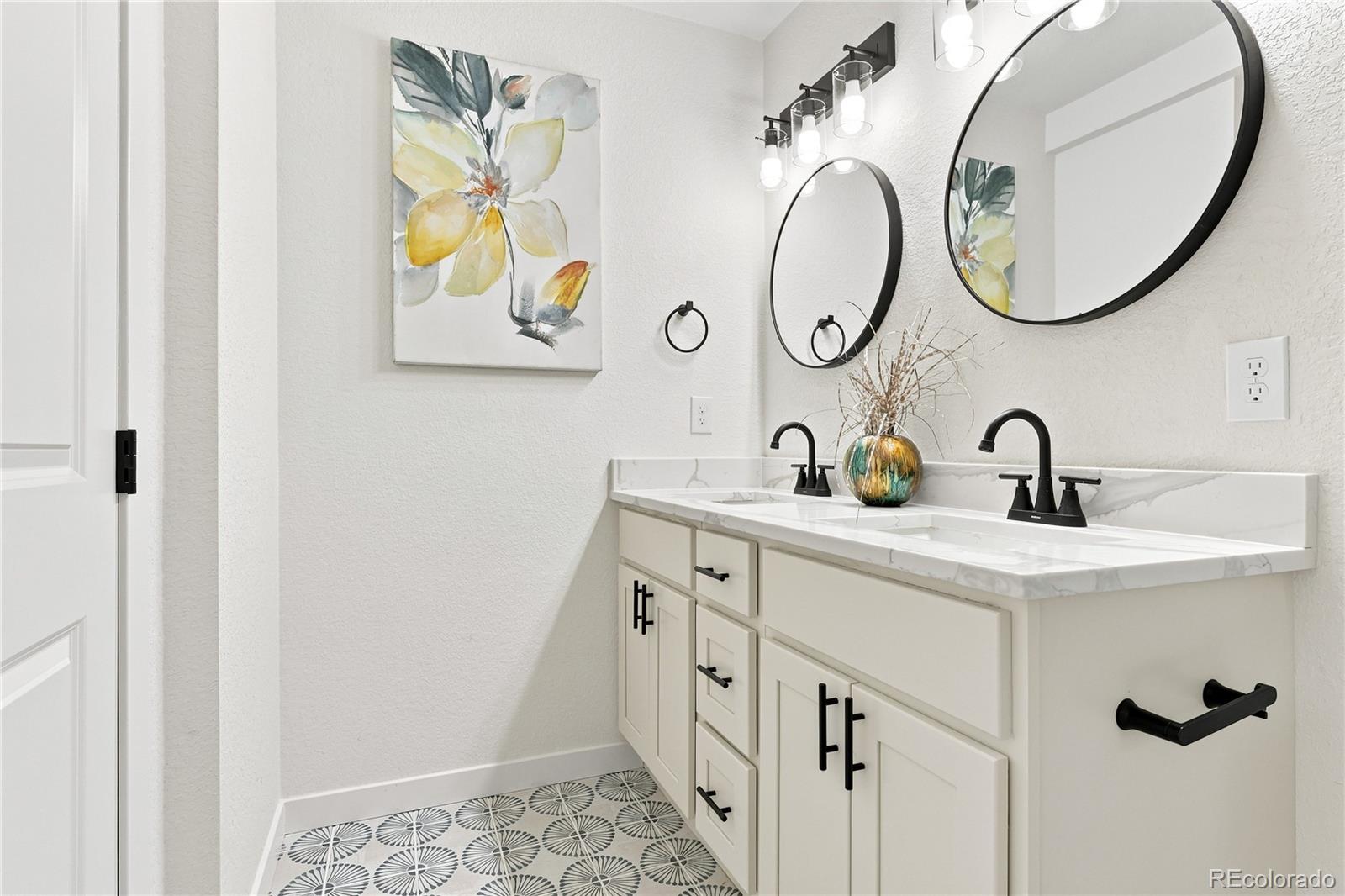 MLS Image #29 for 2055 s williams street,denver, Colorado