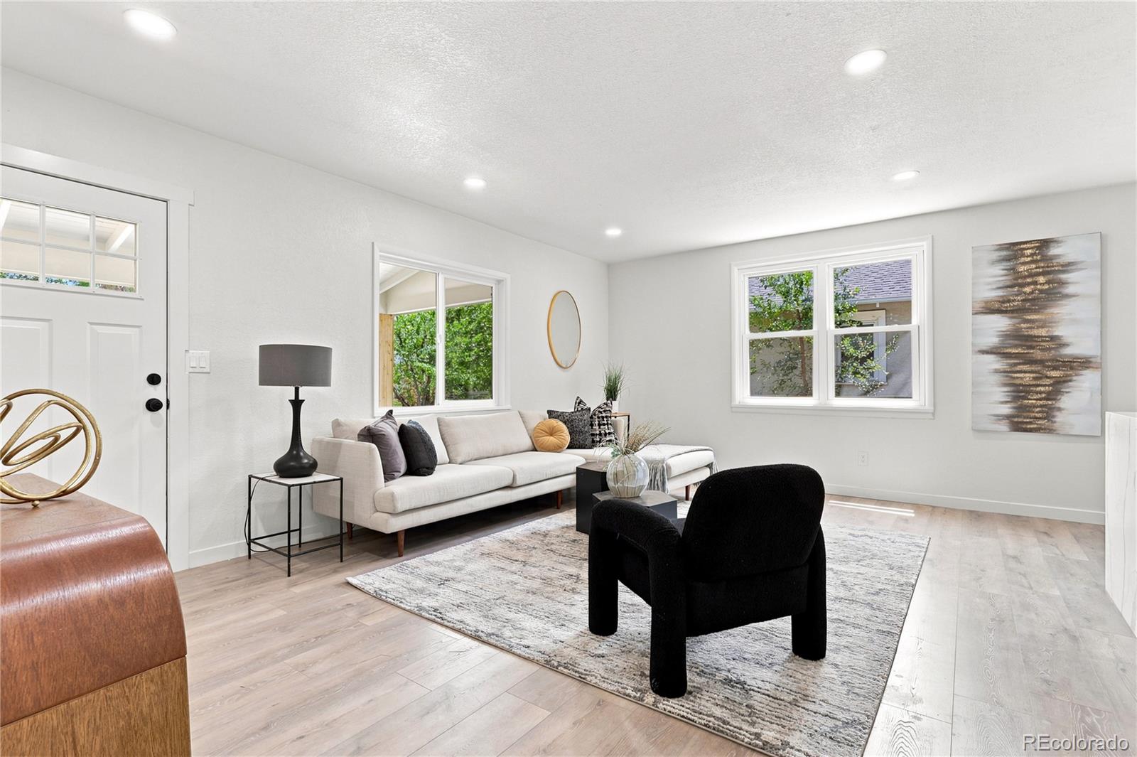 MLS Image #4 for 2055 s williams street,denver, Colorado