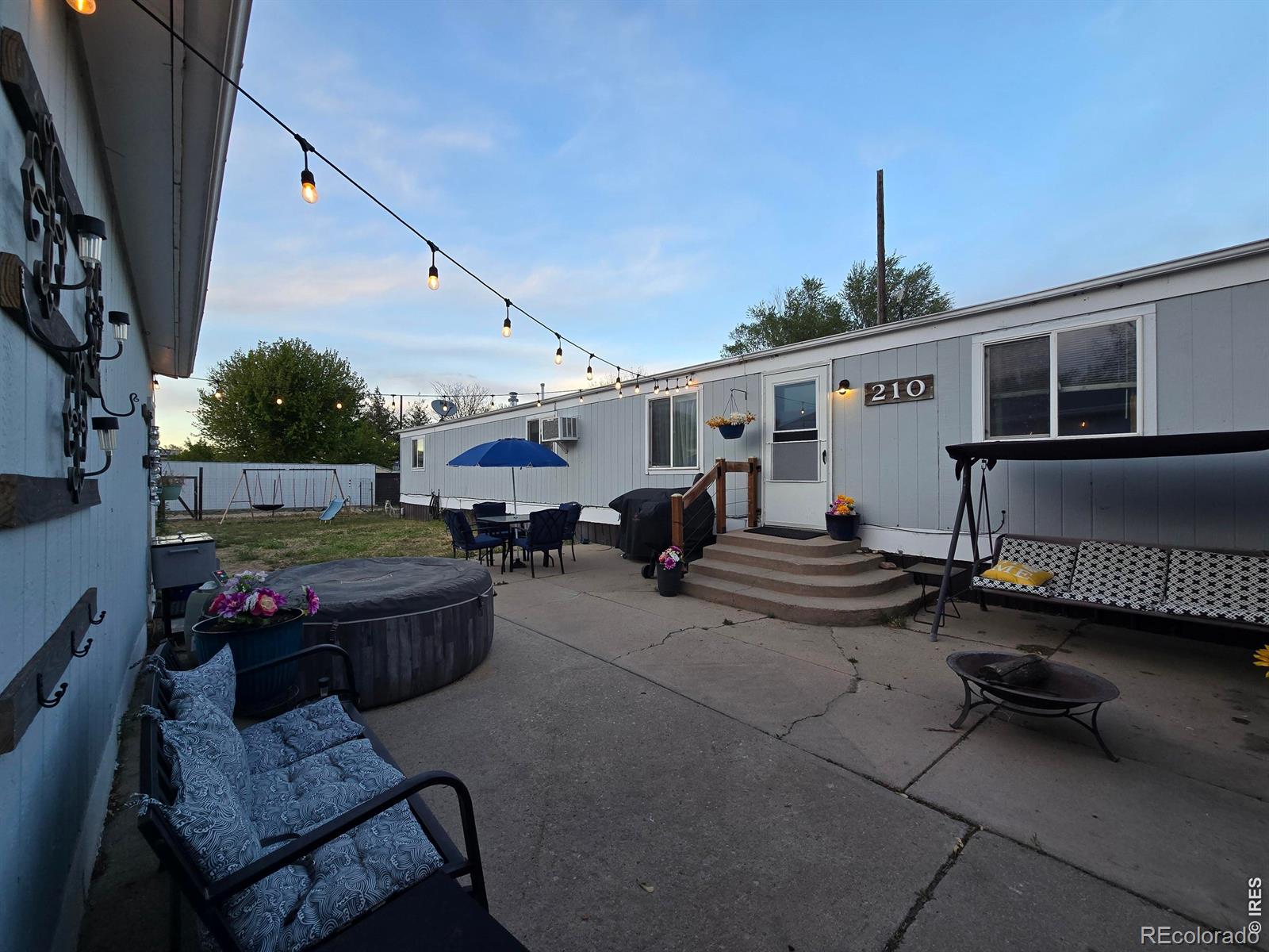 MLS Image #1 for 210  oak street,log lane village, Colorado