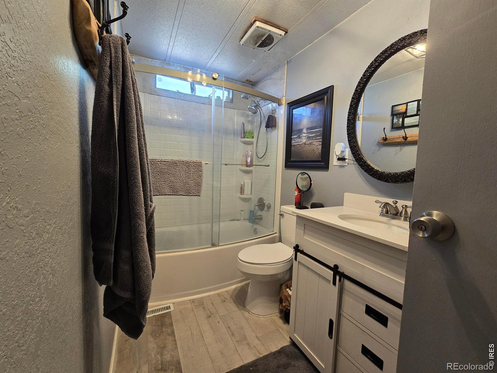 MLS Image #10 for 210  oak street,log lane village, Colorado