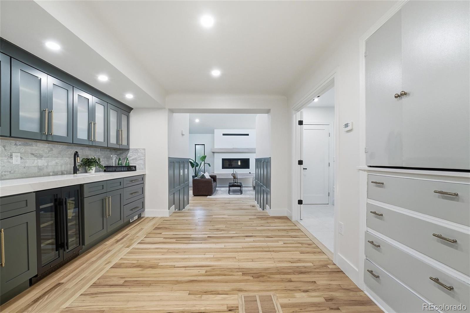 MLS Image #18 for 5701 w 35th avenue,denver, Colorado