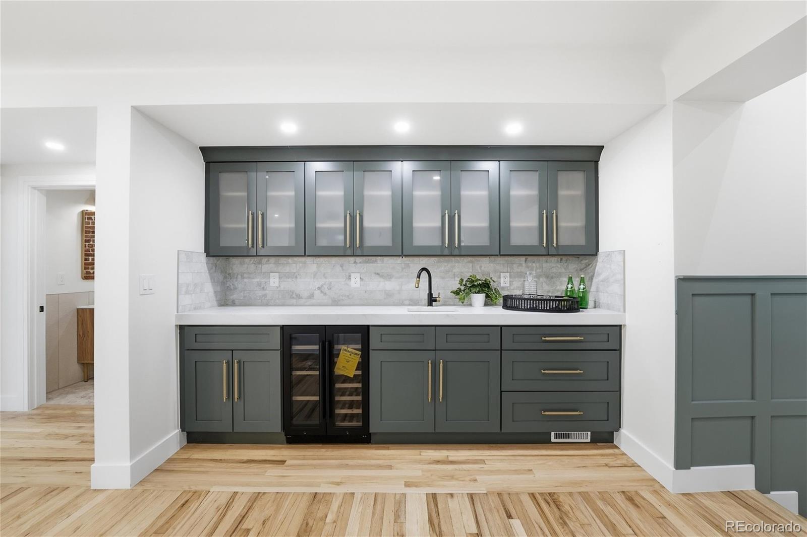 MLS Image #19 for 5701 w 35th avenue,denver, Colorado