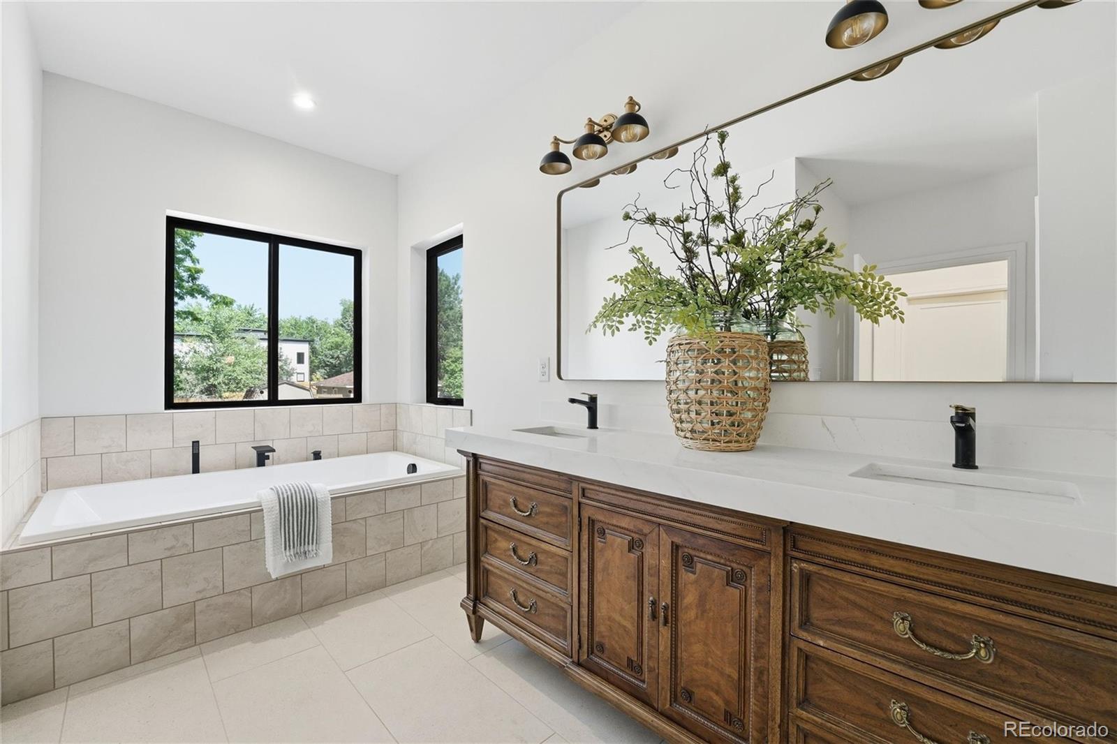 MLS Image #29 for 5701 w 35th avenue,denver, Colorado