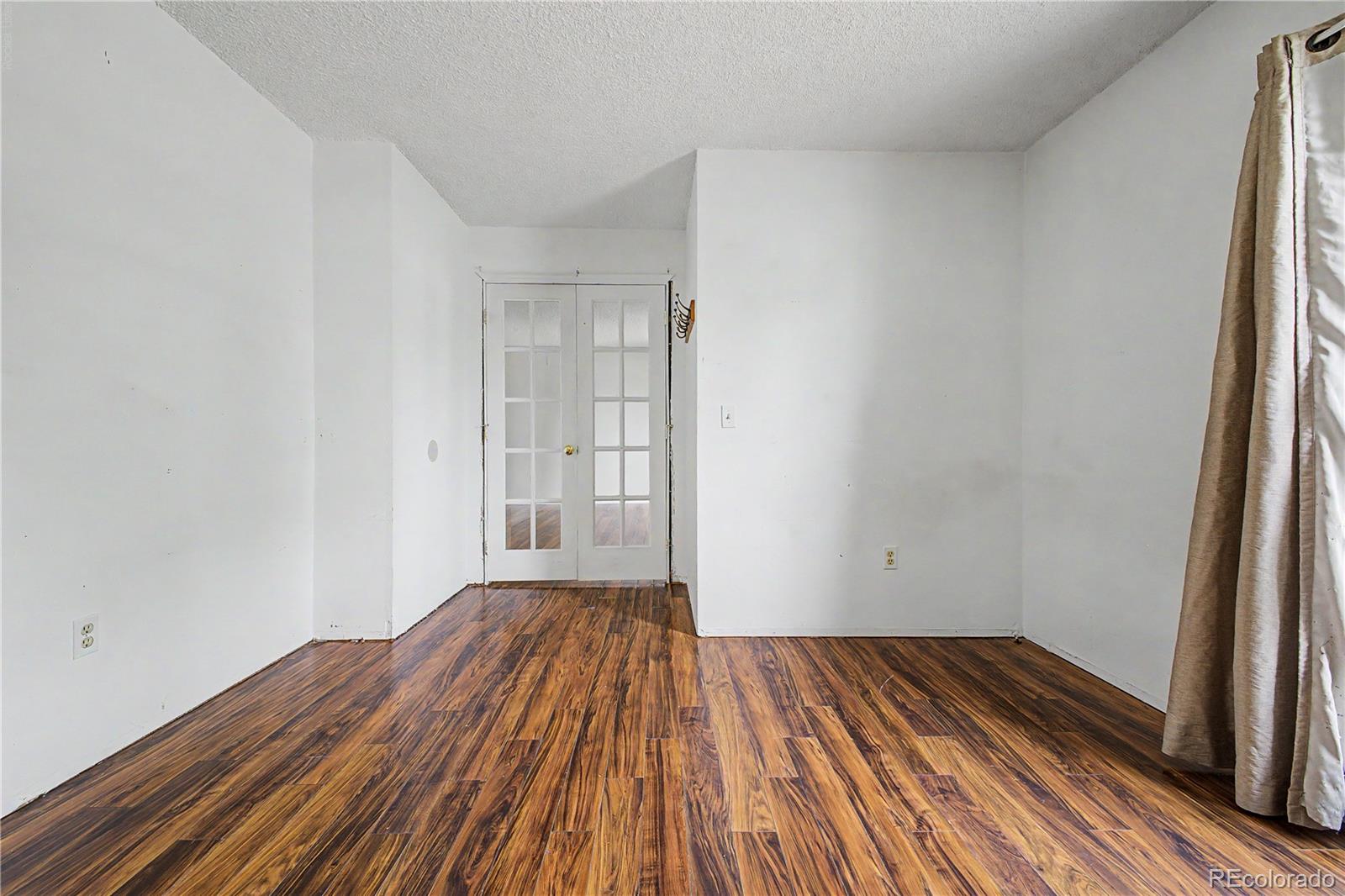 MLS Image #12 for 10015  beach street,denver, Colorado