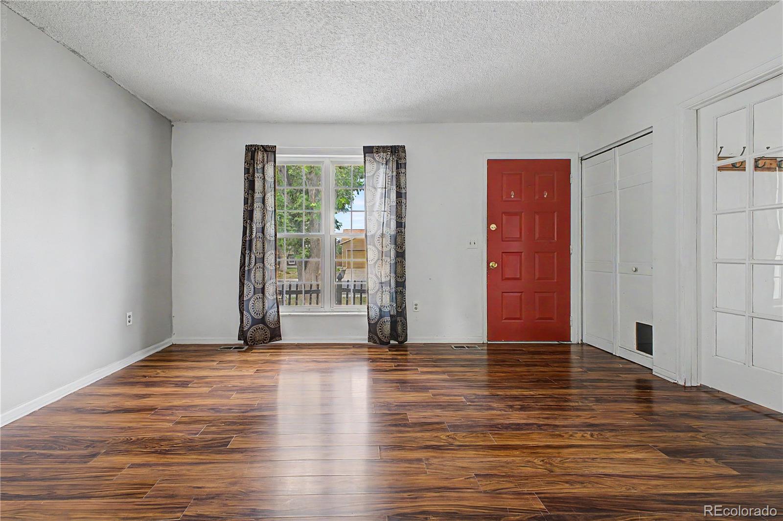 MLS Image #4 for 10015  beach street,denver, Colorado