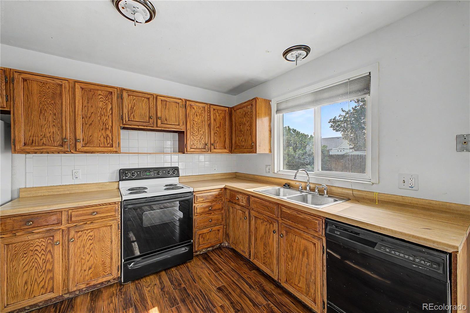 MLS Image #7 for 10015  beach street,denver, Colorado
